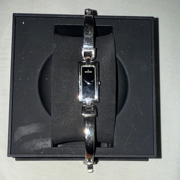 Ladies Movado 84 H5 1410 Quartz Wrist Watch - Picture 1 of 8